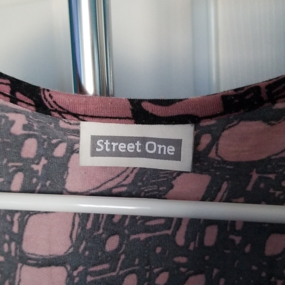 Shirt - Picture 4 of 4